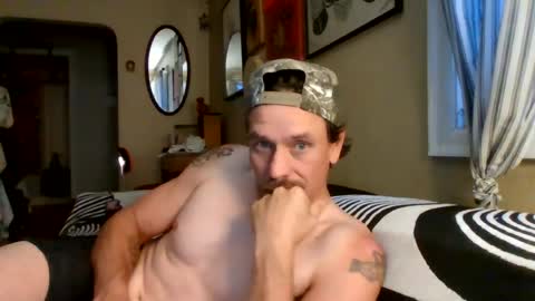 Snapshot of lildeer1980 chatting on June 27, 2026, 12:59 am lildeer1980 online show from June 27, 2026, 12:59 am
