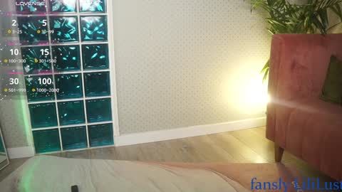 Lili online show from January 21, 2025, 11:56 am