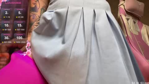 Lili online show from November 13, 2025, 2:38 pm