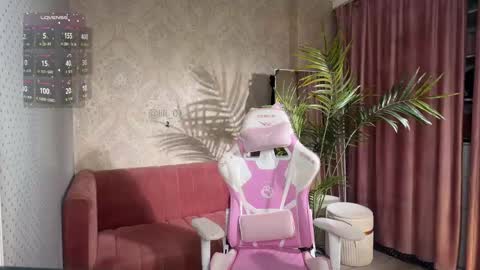 Lili online show from April 16, 2026, 11:44 am