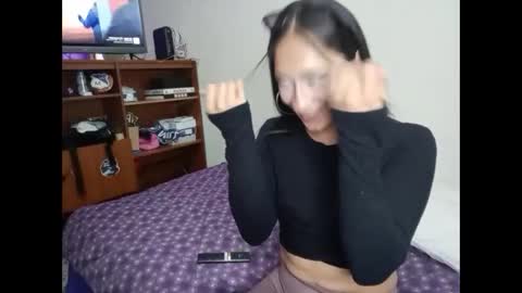 Snapshot of lili__lopez777 chatting on November 27, 2025, 8:33 pm lili__lopez777 online show from November 27, 2025, 8:33 pm