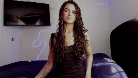 lili_evanss online show from May 26, 2026, 2:57 pm