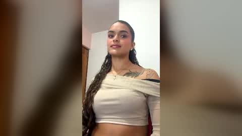Snapshot of lili_evanss chatting on July 2, 2026, 10:05 pm lili_evanss online show from July 2, 2026, 10:05 pm