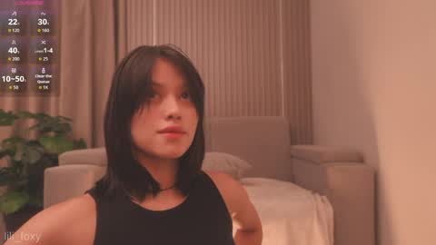 Snapshot of lili_foxy chatting on May 15, 2026, 12:17 am lili online show from May 15, 2026, 12:17 am
