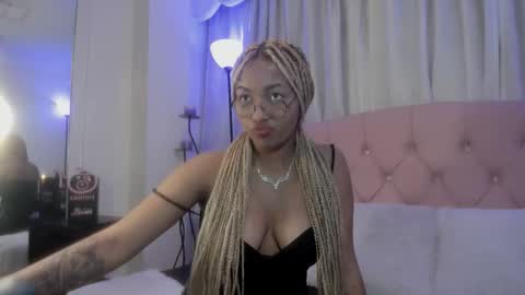 Snapshot of lili_harvey chatting on October 11, 2025, 12:21 am Lili online show from October 11, 2025, 12:21 am