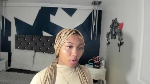 Snapshot of lili_harvey chatting on October 19, 2025, 5:13 pm Lili online show from October 19, 2025, 5:13 pm