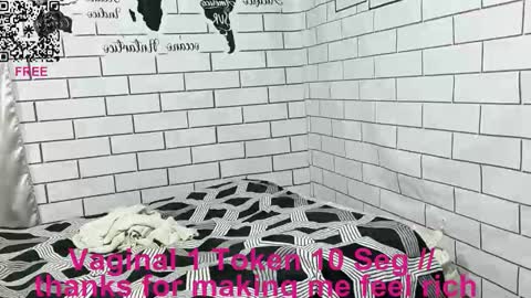 lili_hot_1 online show from November 12, 2025, 4:51 pm