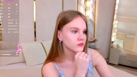 Snapshot of lili_lohan chatting on June 14, 2026, 5:09 am lili_lohan online show from June 14, 2026, 5:09 am