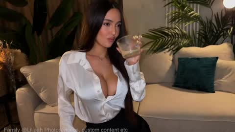 Lili  Nude ONLY Ticket or Fansly  online show from June 8, 2026, 11:16 pm