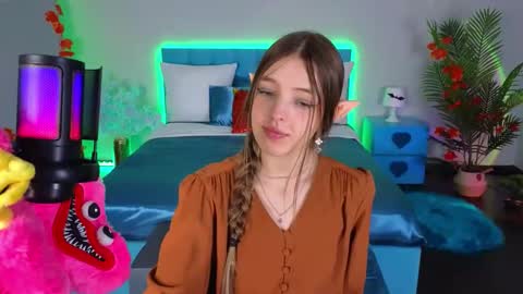 Lili Bakery online show from November 1, 2025, 3:30 am