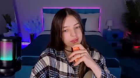 Lili Bakery online show from November 29, 2025, 2:47 am