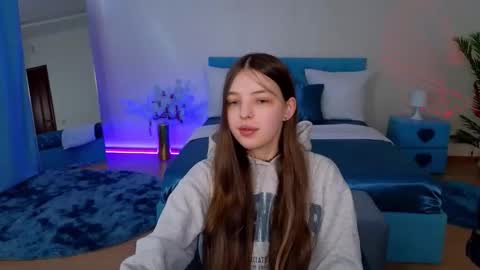 Lili Bakery online show from April 13, 2026, 5:35 am