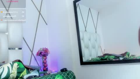 Snapshot of lilicameron_ chatting on April 17, 2026, 11:52 pm LIli cameron online show from April 17, 2026, 11:52 pm