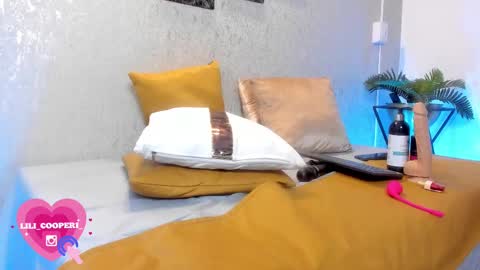 Snapshot of lilicooper_ chatting on February 23, 2025, 3:02 am Lili Cooper online show from February 23, 2025, 3:02 am