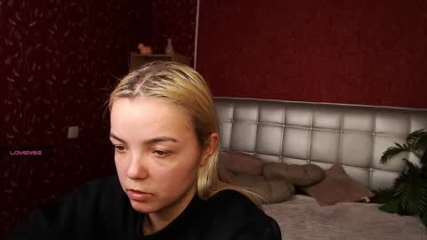 Lilie online show from February 9, 2025, 5:22 pm