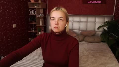 Lilie online show from February 12, 2025, 10:26 pm