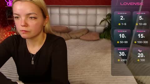 Lilie online show from March 6, 2025, 10:47 pm