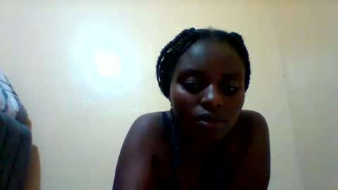 liligal online show from May 14, 2026, 8:15 pm