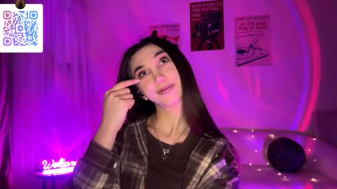 Lina online show from March 12, 2026, 10:27 pm