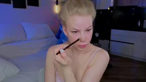 lililok101 online show from May 13, 2026, 1:36 am