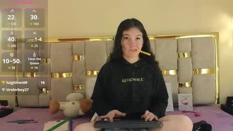 lilimini online show from February 17, 2026, 8:15 pm