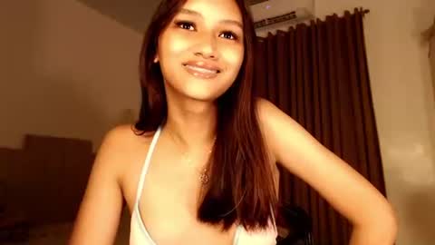 Chloe online show from September 18, 2025, 2:35 am