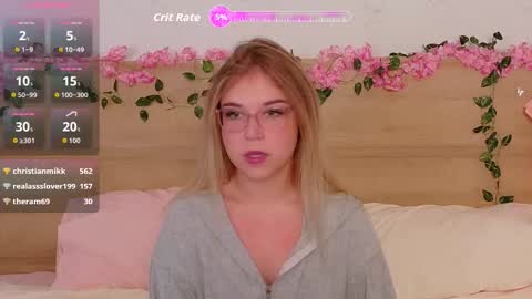 Snapshot of lilith_bonheur chatting on October 5, 2025, 11:13 pm Lilith Bonheur online show from October 5, 2025, 11:13 pm