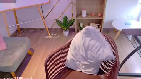 LILITH 200 LIKES   Thursday Clown Costume M online show from November 20, 2025, 7:13 pm