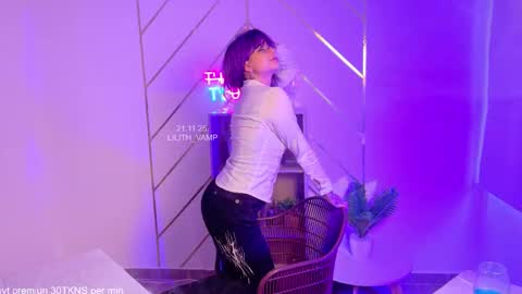 LILITH 200 LIKES   Thursday Clown Costume M online show from November 21, 2025, 9:02 pm