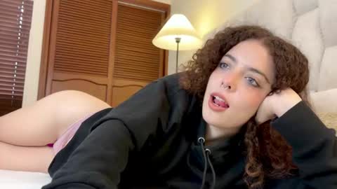 Lilith  online show from February 17, 2026, 2:02 pm