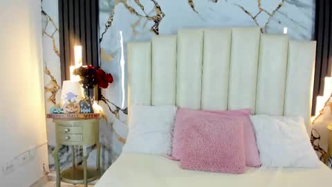 Lilith  online show from October 21, 2025, 5:19 am