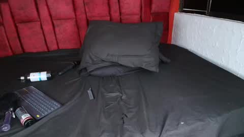 Snapshot of lilithvibe__ chatting on February 7, 2026, 8:23 pm LILITH online show from February 7, 2026, 8:23 pm