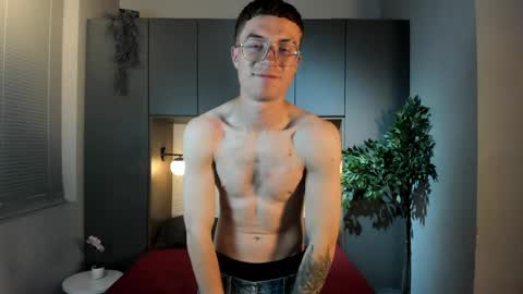 Snapshot of liljames_ chatting on May 28, 2026, 9:12 pm Lil James online show from May 28, 2026, 9:12 pm