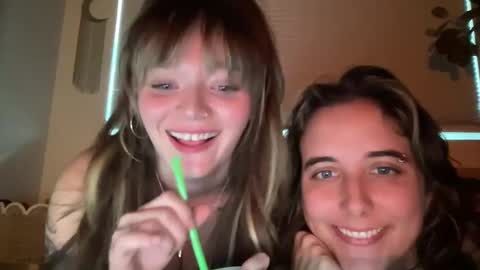 Snapshot of lill_daddysgirl chatting on September 18, 2025, 11:29 pm lilldaddysgirl online show from September 18, 2025, 11:29 pm