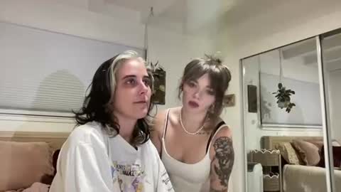 Snapshot of lill_daddysgirl chatting on September 28, 2025, 2:17 am lilldaddysgirl online show from September 28, 2025, 2:17 am