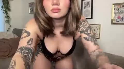 Snapshot of lill_daddysgirl chatting on November 6, 2025, 3:13 pm lilldaddysgirl online show from November 6, 2025, 3:13 pm