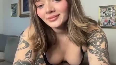 Snapshot of lill_daddysgirl chatting on November 10, 2025, 7:13 pm lilldaddysgirl online show from November 10, 2025, 7:13 pm