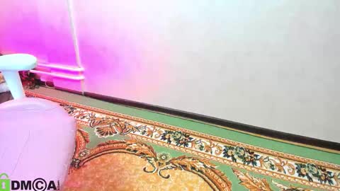 Snapshot of lillian_blake chatting on October 14, 2025, 1:06 am LILY online show from October 14, 2025, 1:06 am