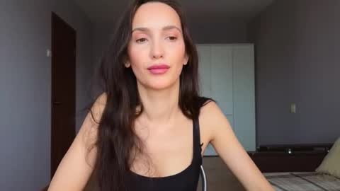 Lillian online show from February 26, 2026, 10:03 am