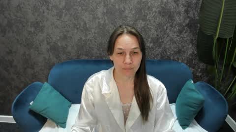 lillian_white1 online show from March 3, 2025, 2:15 pm