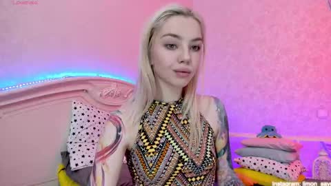 LilliMoore online show from February 2, 2025, 1:34 am