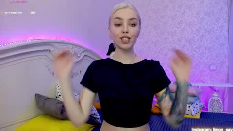 LilliMoore online show from February 16, 2025, 3:15 am