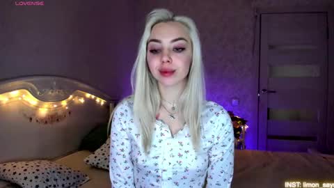 LilliMoore online show from May 13, 2026, 11:44 pm