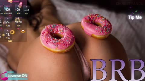 Snapshot of lilly_black888 chatting on December 14, 2024, 9:45 pm Lilly online show from December 14, 2024, 9:45 pm
