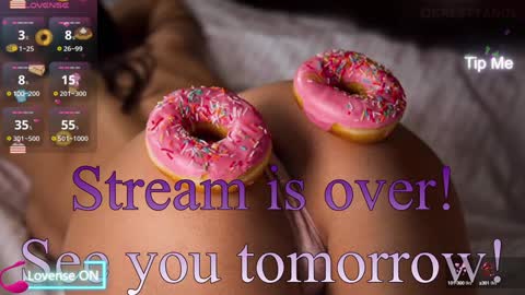 Snapshot of lilly_black888 chatting on January 22, 2025, 4:23 am Lilly online show from January 22, 2025, 4:23 am