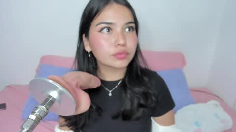 Lilly  online show from February 20, 2025, 3:23 am