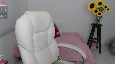 Lilly online show from September 22, 2025, 1:24 pm