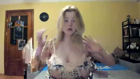 Snapshot of lillydepp chatting on March 21, 2026, 5:27 pm Lilly Depp online show from March 21, 2026, 5:27 pm