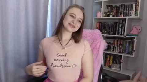 LillyFan X online show from November 17, 2025, 4:29 am