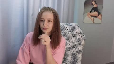 Snapshot of lillyfan_x chatting on May 10, 2026, 4:17 am LillyFan X online show from May 10, 2026, 4:17 am
